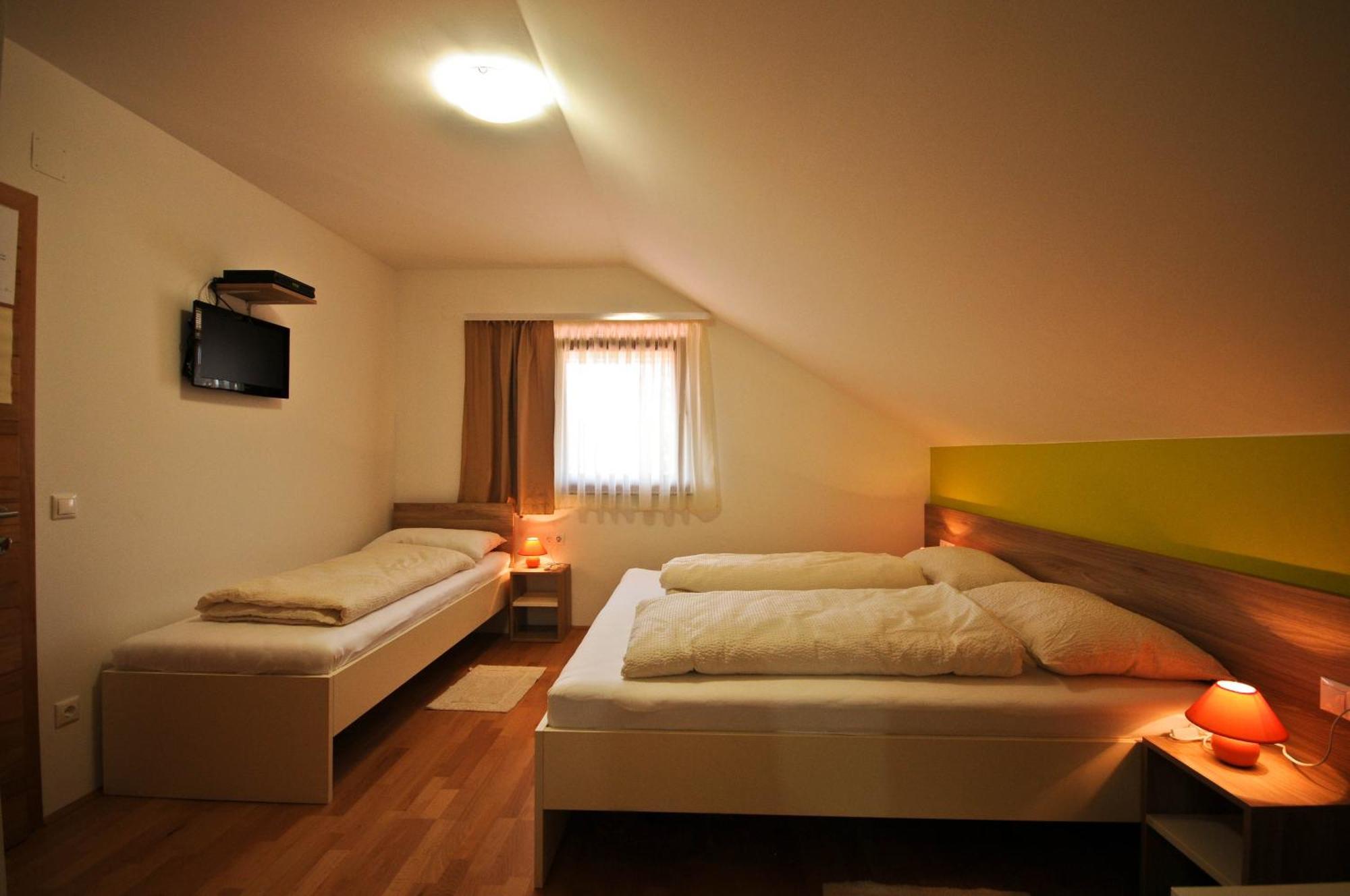 Rooms Jana スルニュ エクステリア 写真
